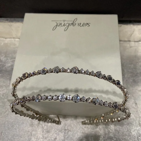 Swarovski Crystal Headpiece! This headpiece was never worn! Brand New! - Picture 8 of 8